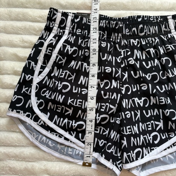 4/25$ Calvin Klein Athletic Performance Shorts Black and White Logo XS NWT - Picture 8 of 8